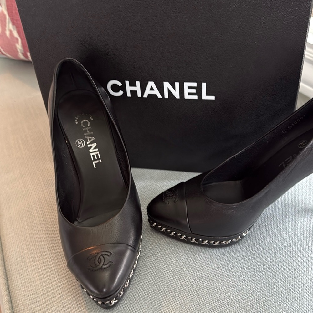Gently worn Chanel platform pump